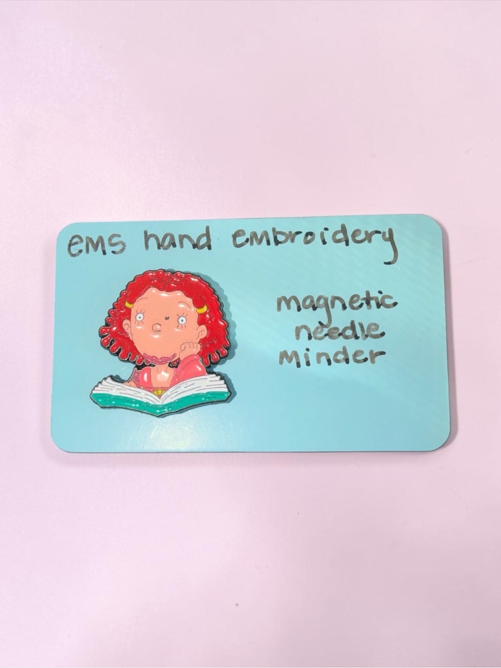 Wild Thornberry Magnetic Needle Minder